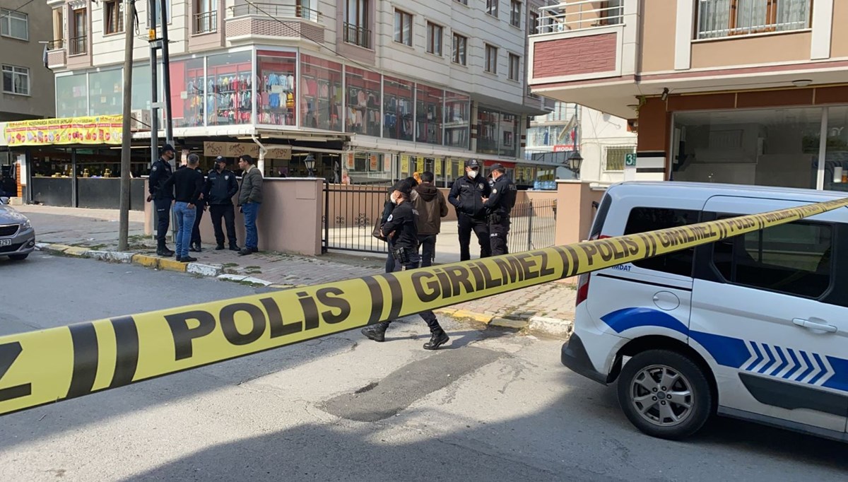 İstanbul'da kadın cinayeti: Eşini öldürdü, başında bekledi