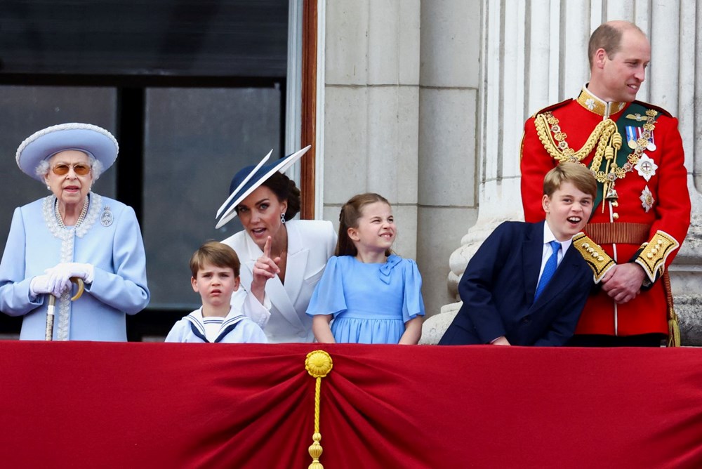 Prens Louis Kraliçe Elizabeth'in Platin Jübile kutlamasından rol çaldı - 21