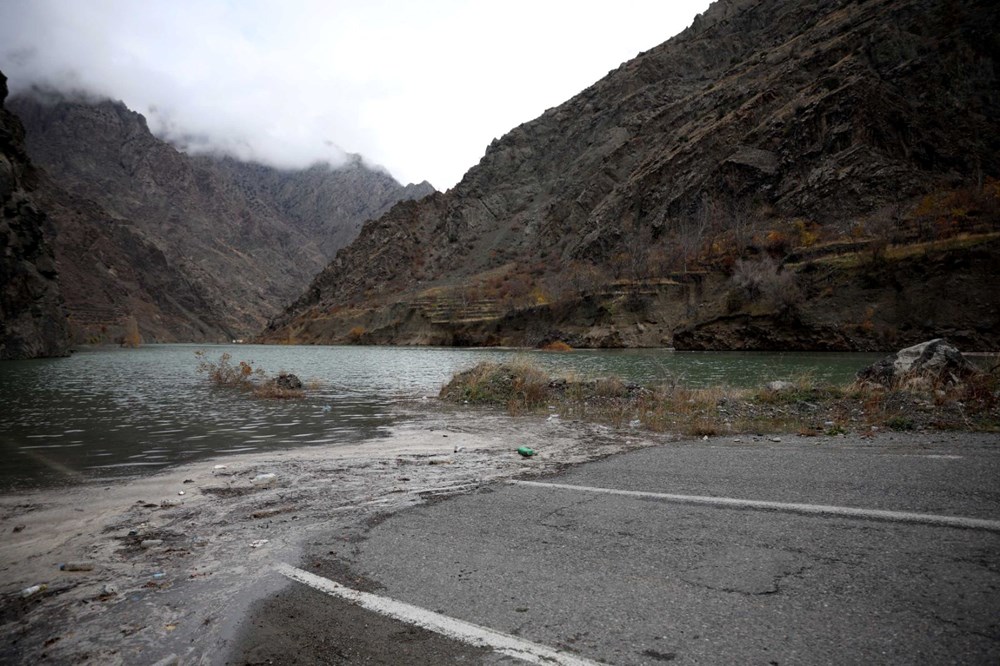 Yusufeli Barajı'nda su yüksekliği 36 metreye ulaştı: Yollar ve araziler sular altında kaldı - 6