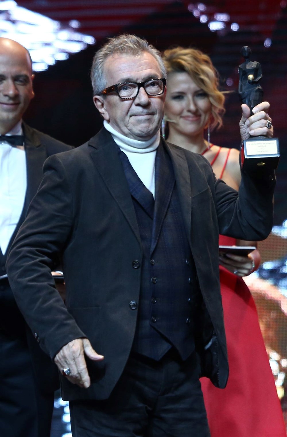 Osman Sınav'a Veda: AKM'de Duygusal Bir Anma 76