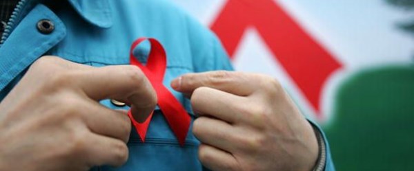 Türkiye'de her yıl 3-4 bin kişiye HIV tanısı konuluyor