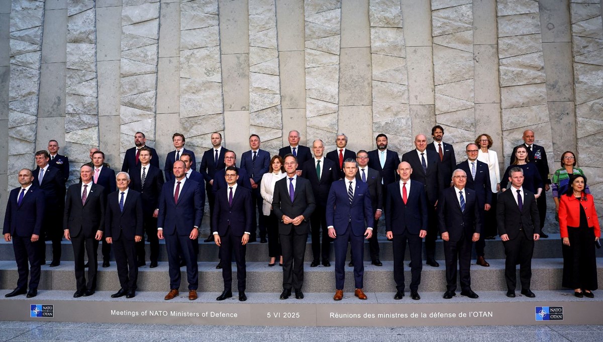 NATO Savunma Bakanları, Brüksel’de