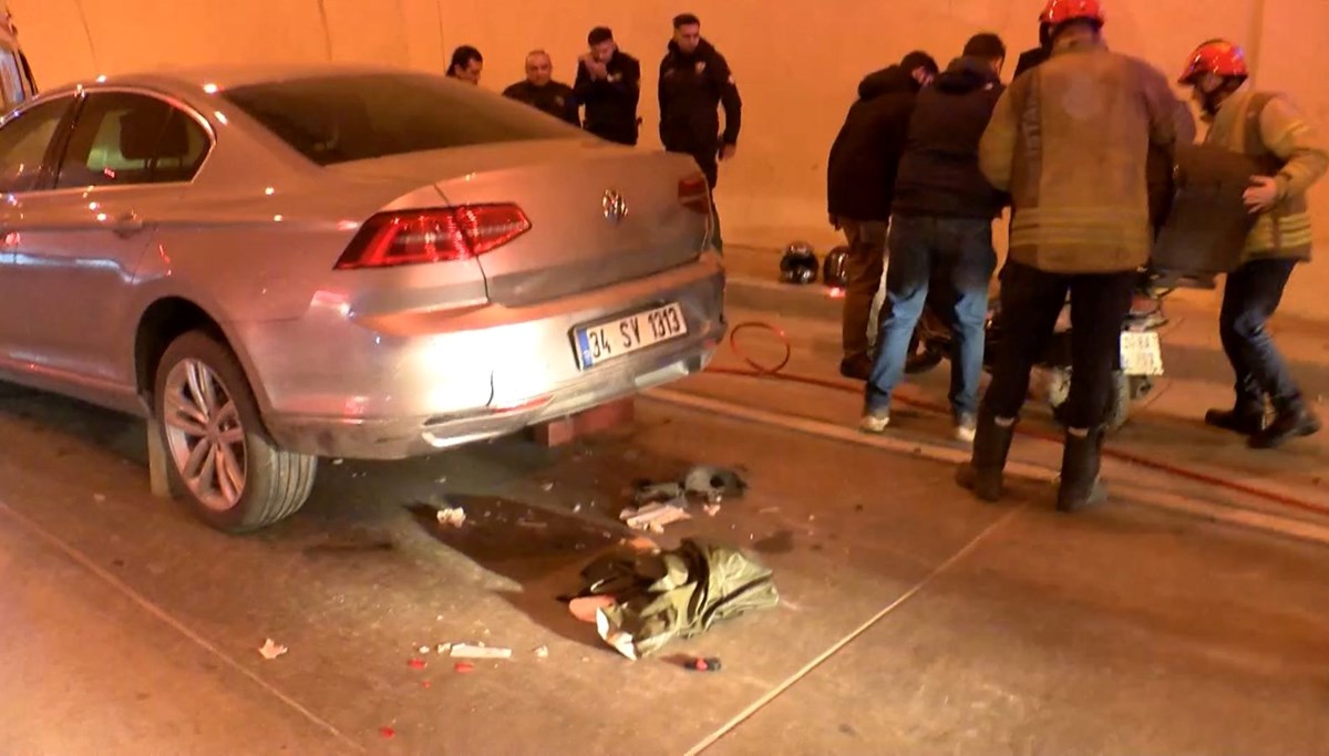 Tünelde korku dolu anlar: Motokurye otomobilin altında sıkışıp kaldı Tünelde korku dolu anlar: Motokurye otomobilin altında sıkışıp kaldı