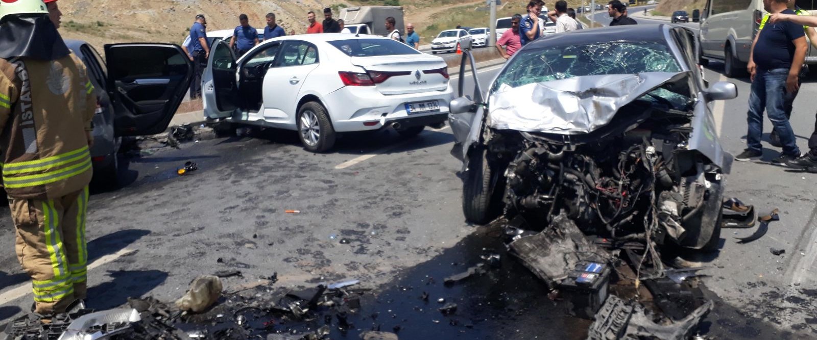 basaksehir de zincirleme kaza 1 i agir 3 yarali son dakika turkiye haberleri ntv haber