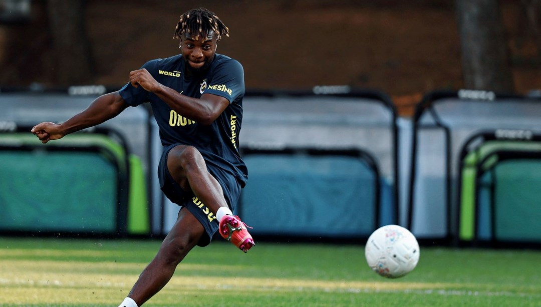 Allan Saint-Maximin'dan Fenerbahçe'ye iyi haber