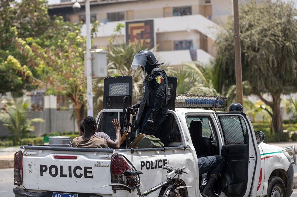 Senegal’de muhalefet liderine hapis cezası verilmesi sonrası sokaklar karıştı - 4