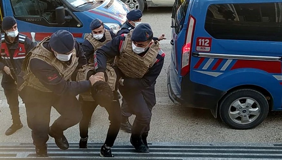 100 metre mesafeyle cesetleri bulunan 2 kadının cinayet şüphelisi yakalandı