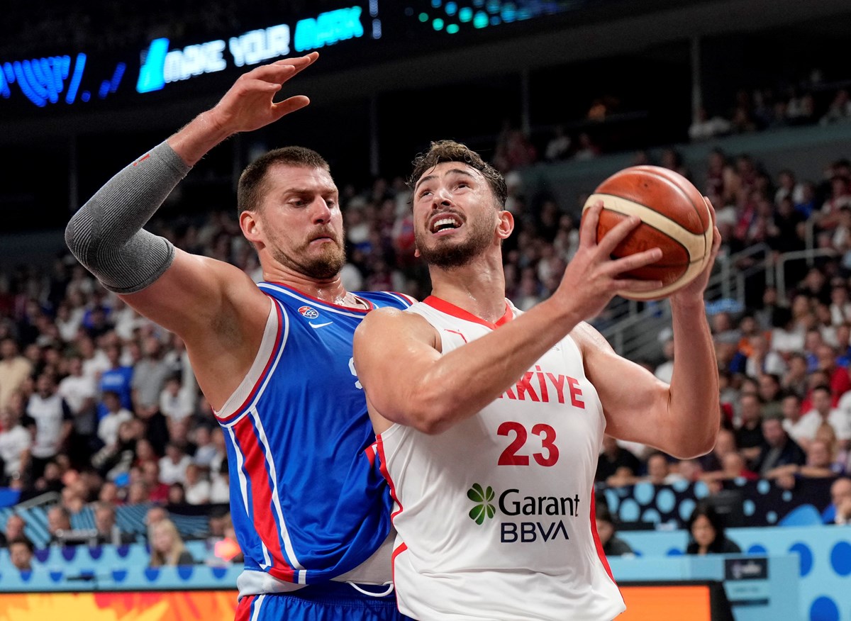 Nikola Jokic (Sırbistan)-Alperen Şengün (Türkiye)