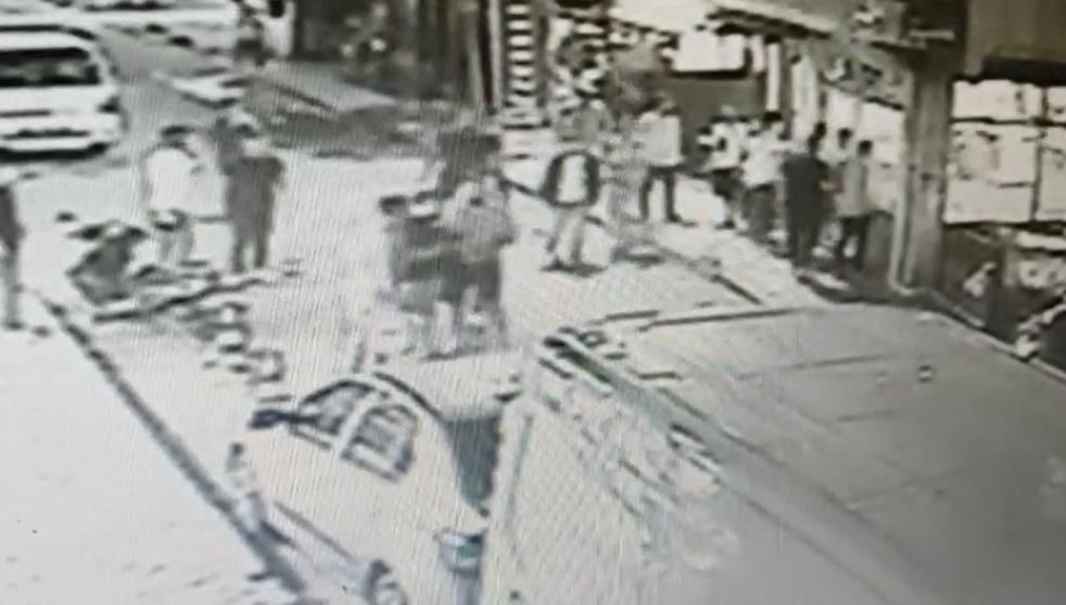 Bağcılar'da kahvehane tarandı