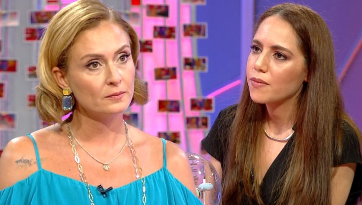 Ceyda Düvenci'nin konuğu Klinik Psikolog Sandra Pasensya oldu Ceyda Düvenci'nin konuğu Klinik Psikolog Sandra Pasensya oldu