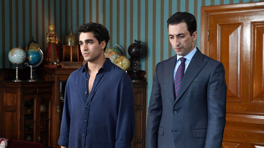 Yalı çapkını 43 bölüm. Сейран турецкий сериал. Зимородок турецкий сериал. Зимородок турецкий сериал Ферит. Сейран и феррит турецкий сериал.