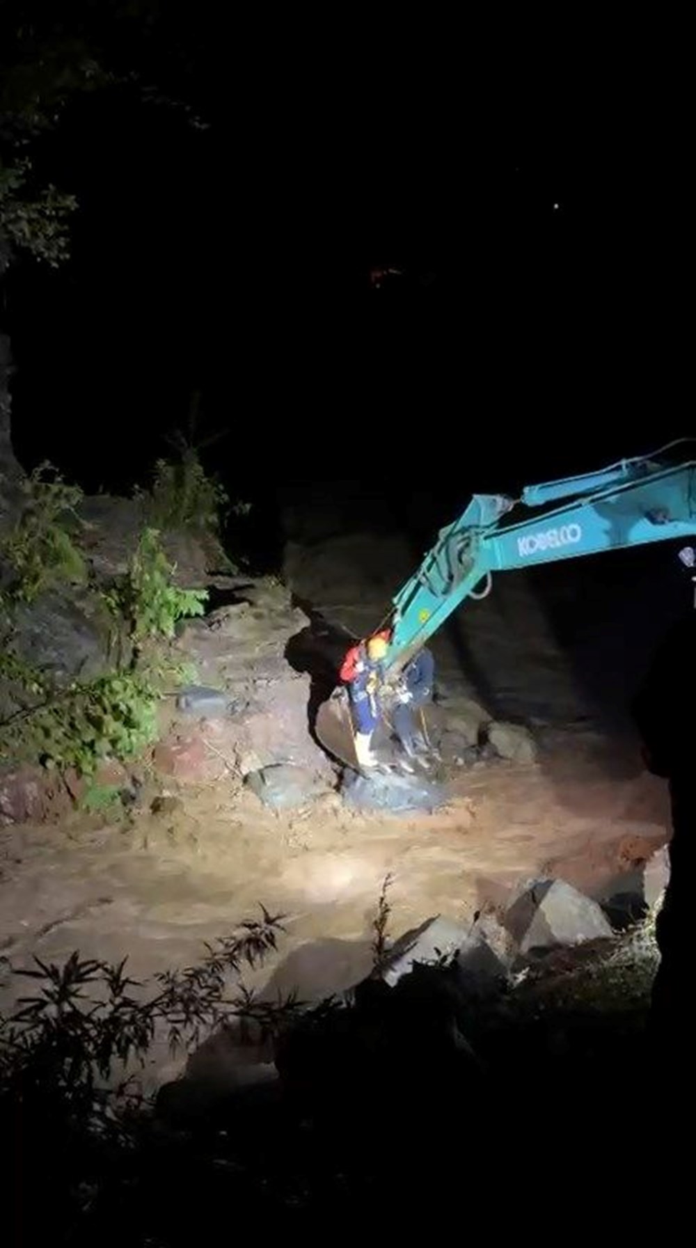 Rize'de şiddetli yağış: Sel, su baskını ve heyelan - 7