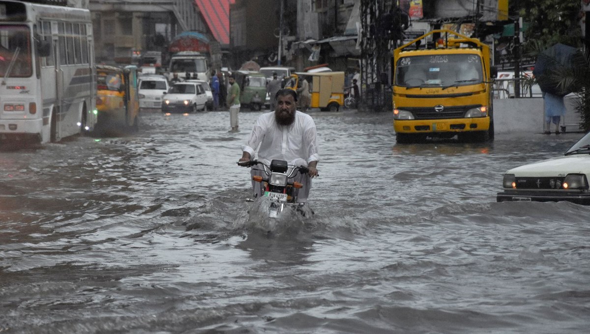 Pakistan'da muson yağmurları: 113 ölü