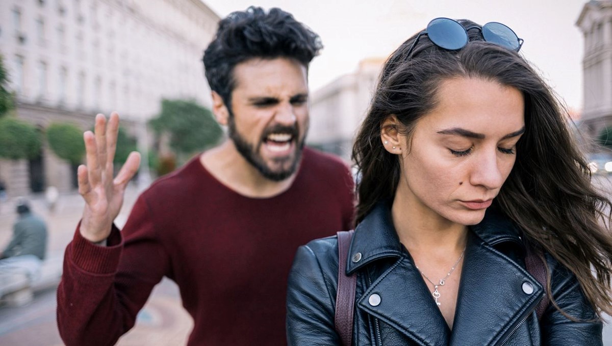 Partnerinizin sizi küçümsediğini gösteren 9 işaret Partnerinizin sizi küçümsediğini gösteren 9 işaret