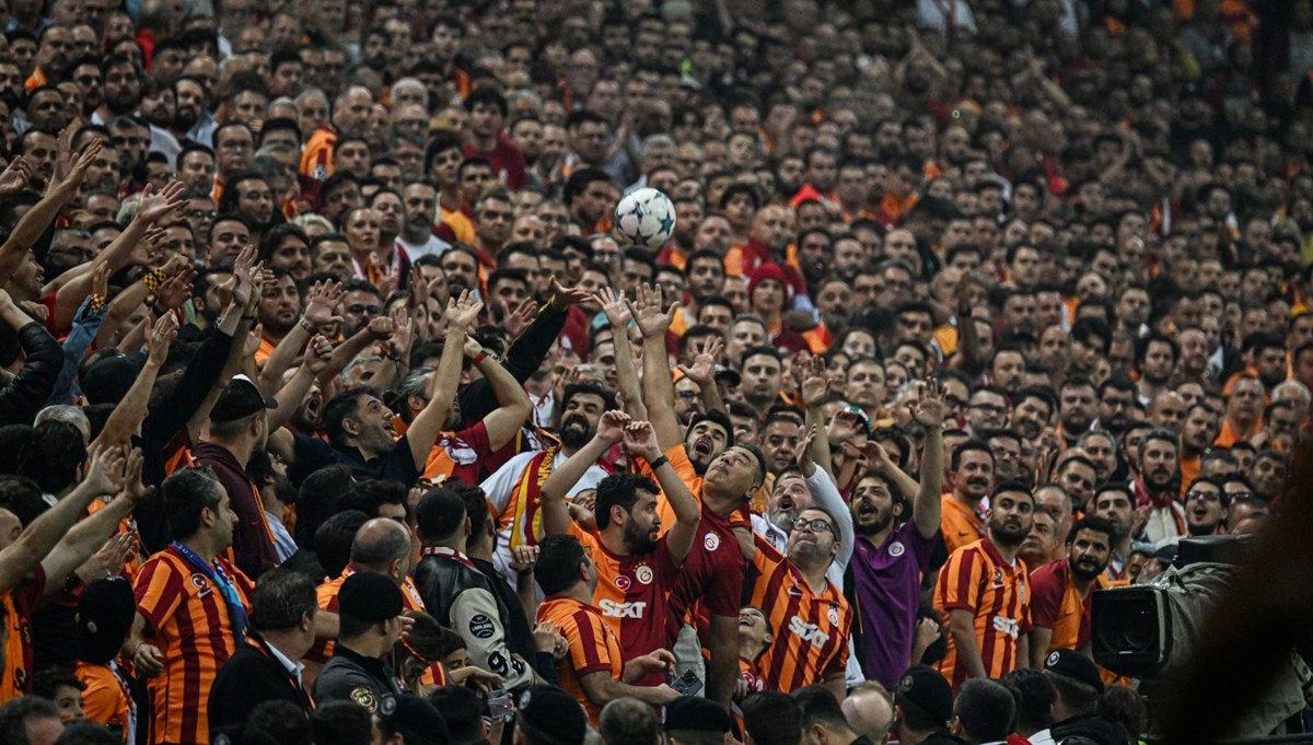 Alman medyasından Galatasaray-Bayern Münih yorumu: Kane, mega ıslık konserini bitirdi Alman medyasından Galatasaray-Bayern Münih yorumu: Kane, mega ıslık konserini bitirdi