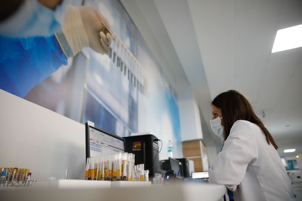 İstanbul'daki laboratuvarlarda 6 Eylül hazırlığı (Zorunlu PCR testi dönemi başlıyor) - 1