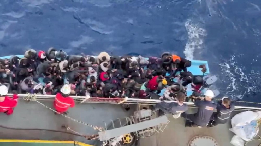 Türk tanker gemisi, Tunus-Malta arasında 120 mülteciyi kurtardı - 6