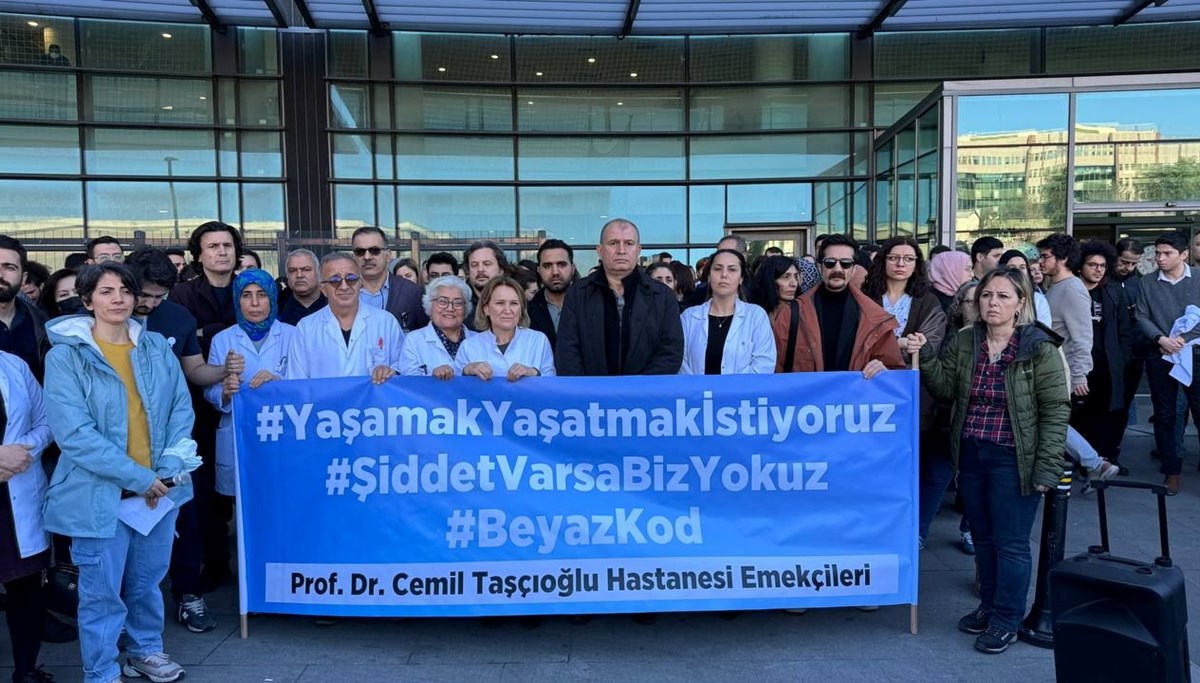 Şişli'de sağlıkta şiddete protesto Şişli'de sağlıkta şiddete protesto