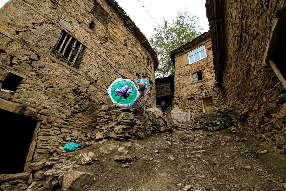 Bitlis'teki tarihi taş evler doğaseverlerin ilgi odağı - 6