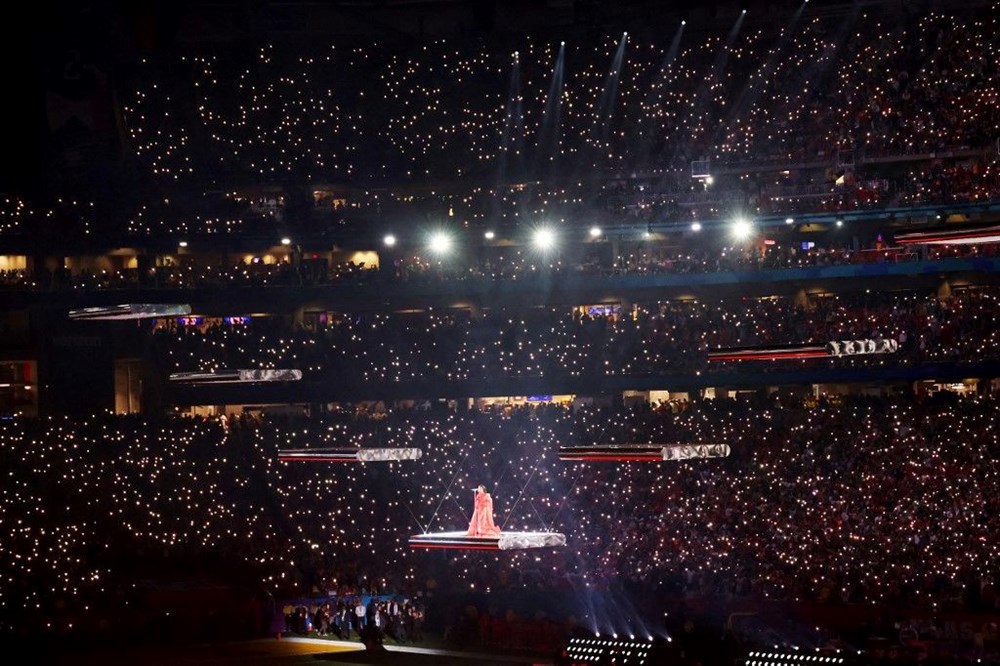 Rihanna ikinci çocuğuna hamile! Superbowl devre arası şovunda açıkladı - 7
