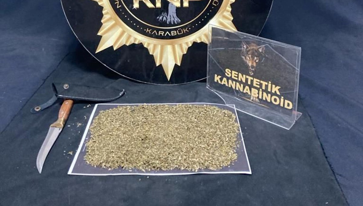 Karabük'te uyuşturucu operasyonunda yakalanan 2 şüpheli tutuklandı Karabük'te uyuşturucu operasyonunda yakalanan 2 şüpheli tutuklandı