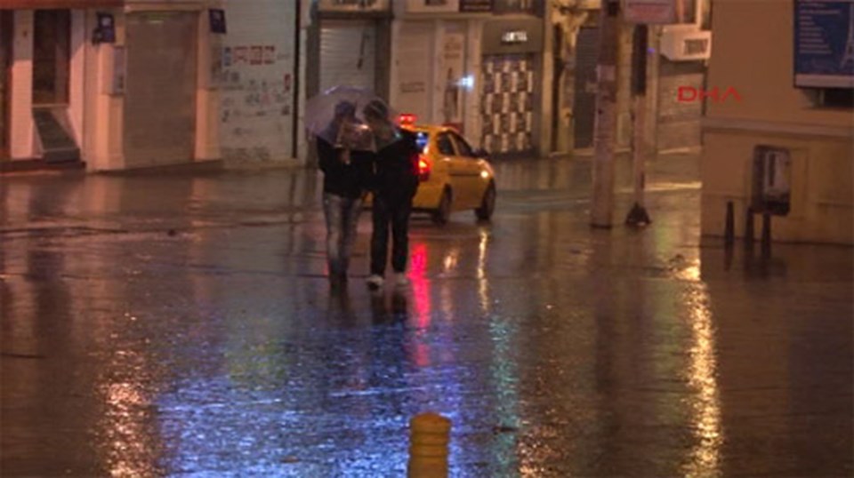 İstanbul'a yağmur yağdı! - 1