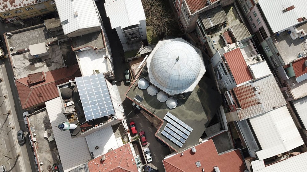Güneş panelleri ile kendi elektriğini üreten cami: Fazla enerjisi satılıyor - 3