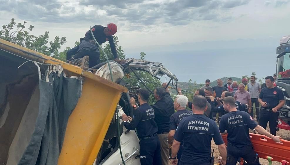 Antalya'da hafriyat kamyonu dehşeti: Bir ölü, bir yaralı