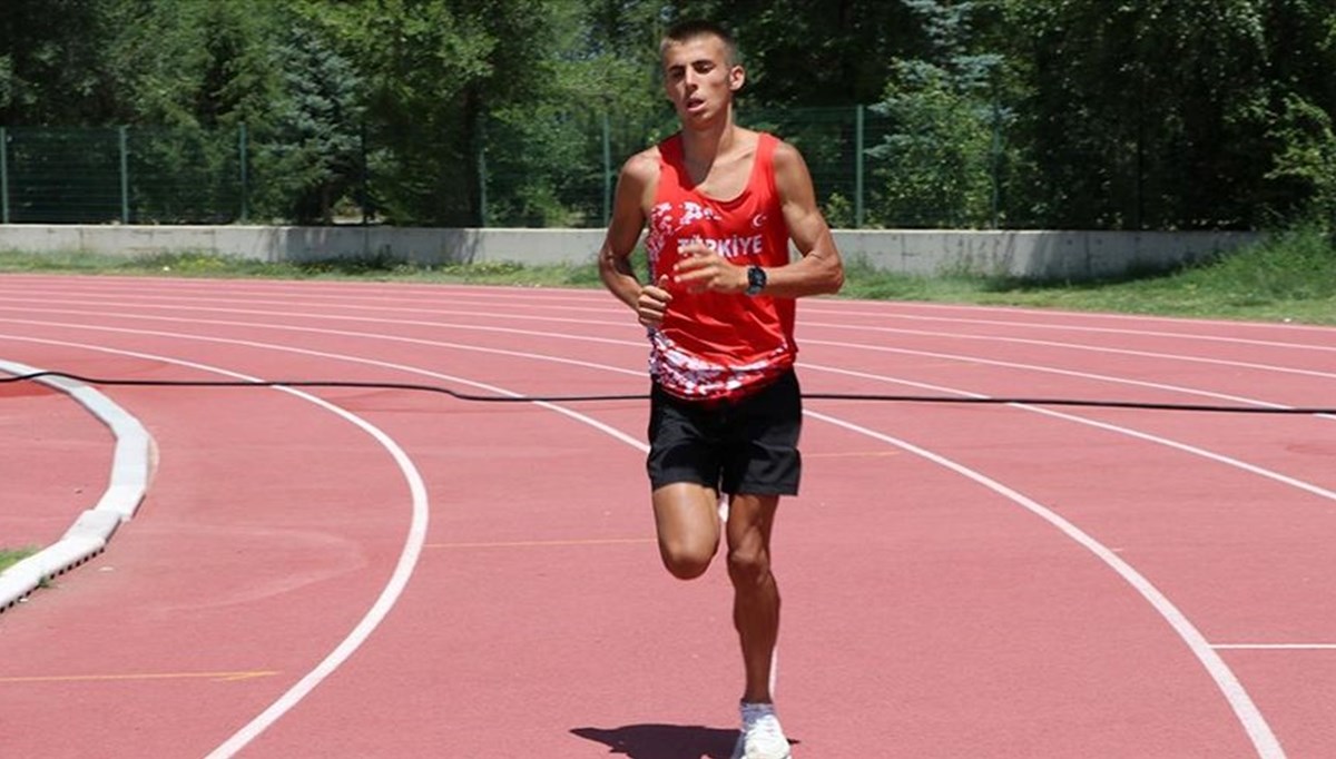 Atletizmde 2 Türkiye rekoru kırıldı Atletizmde 2 Türkiye rekoru kırıldı
