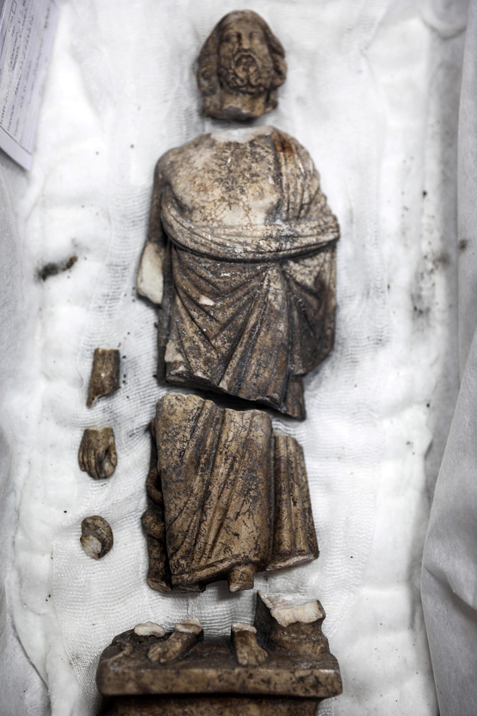 Kibyra'da Roma dönemine ait Serapis büstüyle Asklepios heykelciği bulundu - 1