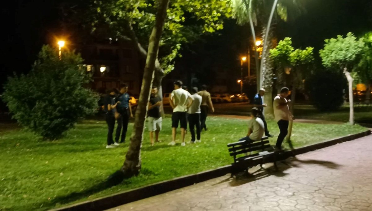 Eşiyle sahilde yürürken bıçaklanarak öldürüldü