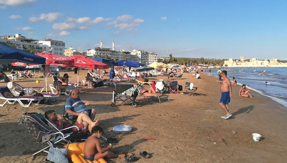 Hava sıcaklığı 28 dereceyi buldu: Ekim ayında denize girdiler Hava sıcaklığı 28 dereceyi buldu: Ekim ayında denize girdiler