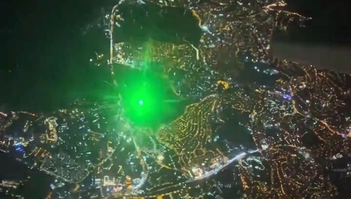 İstanbul uçağına lazer ışıklı taciz böyle görüntülendi