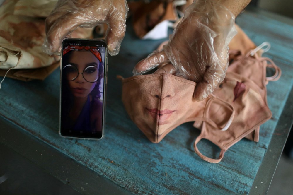 Brezilyalı sanatçıdan insanların yüzlerini gerçekçi bir şekilde tamamlayan maskeler - 4