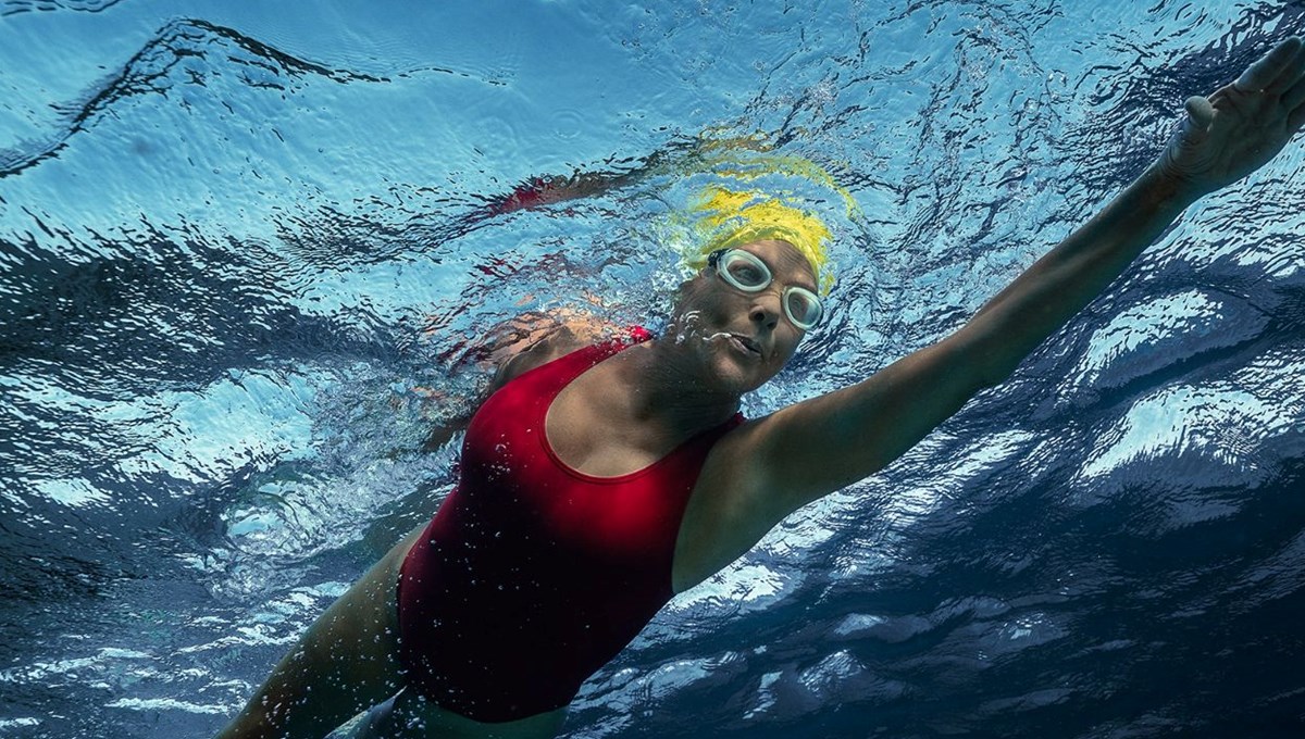 Ünlü uzun mesafe yüzücüsü Diana Nyad'ın hikayesini anlatan filmden ilk görseller