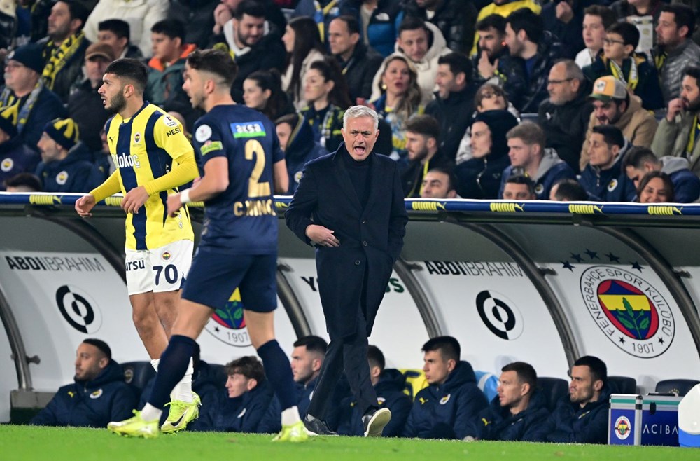 Süper Lig'de zirve takibi: Fenerbahçe 3 puanı 3 golle aldı - 19