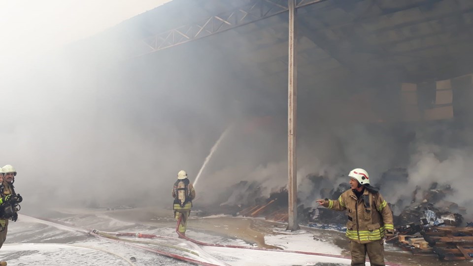 Arnavutköy'de fabrika yangını - 2