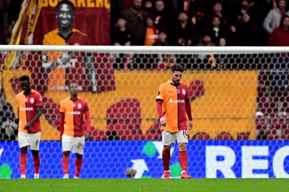 Galatasaray'dan Avrupa'ya veda: 4 gollü maçta kazanan yok - 1