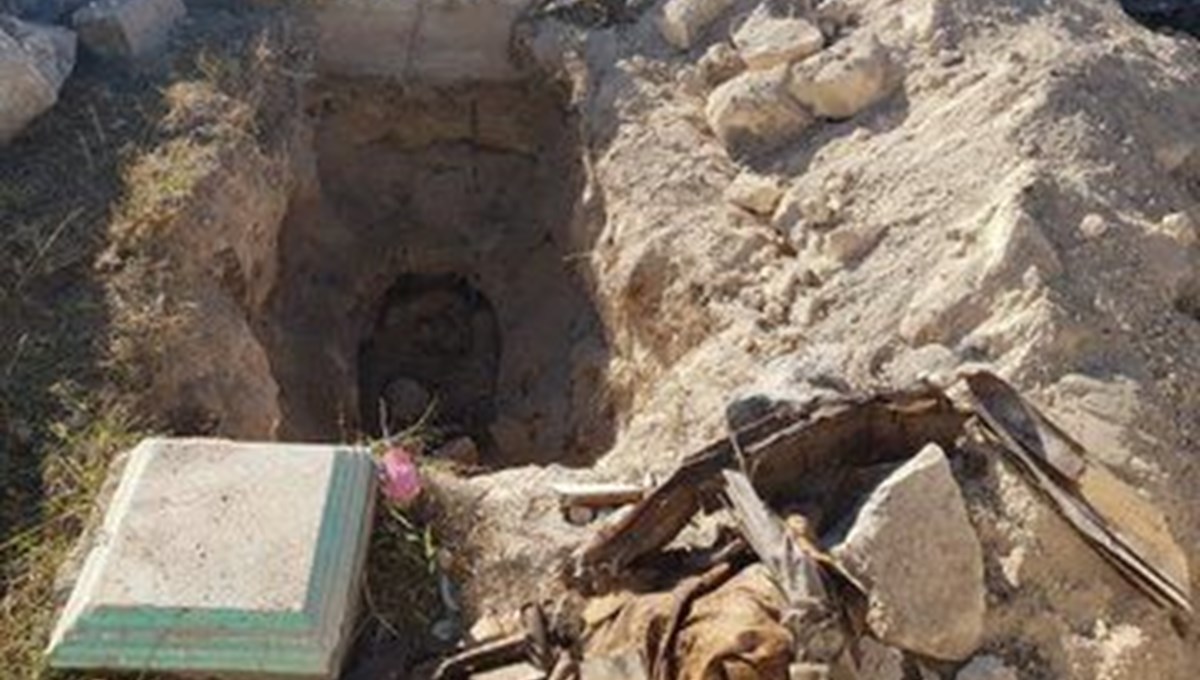 Kelbecer'i terk eden Ermeniler ölen akrabalarının cesetlerini de yanlarında götürdü