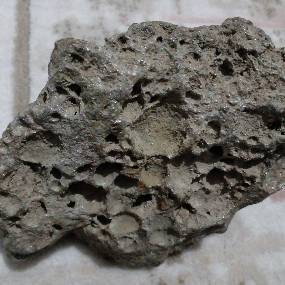 Diyarbakır'a düşen göktaşı satışa çıktı