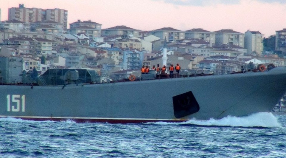 Rus savaş gemisi Çanakkale'den geçti - 2