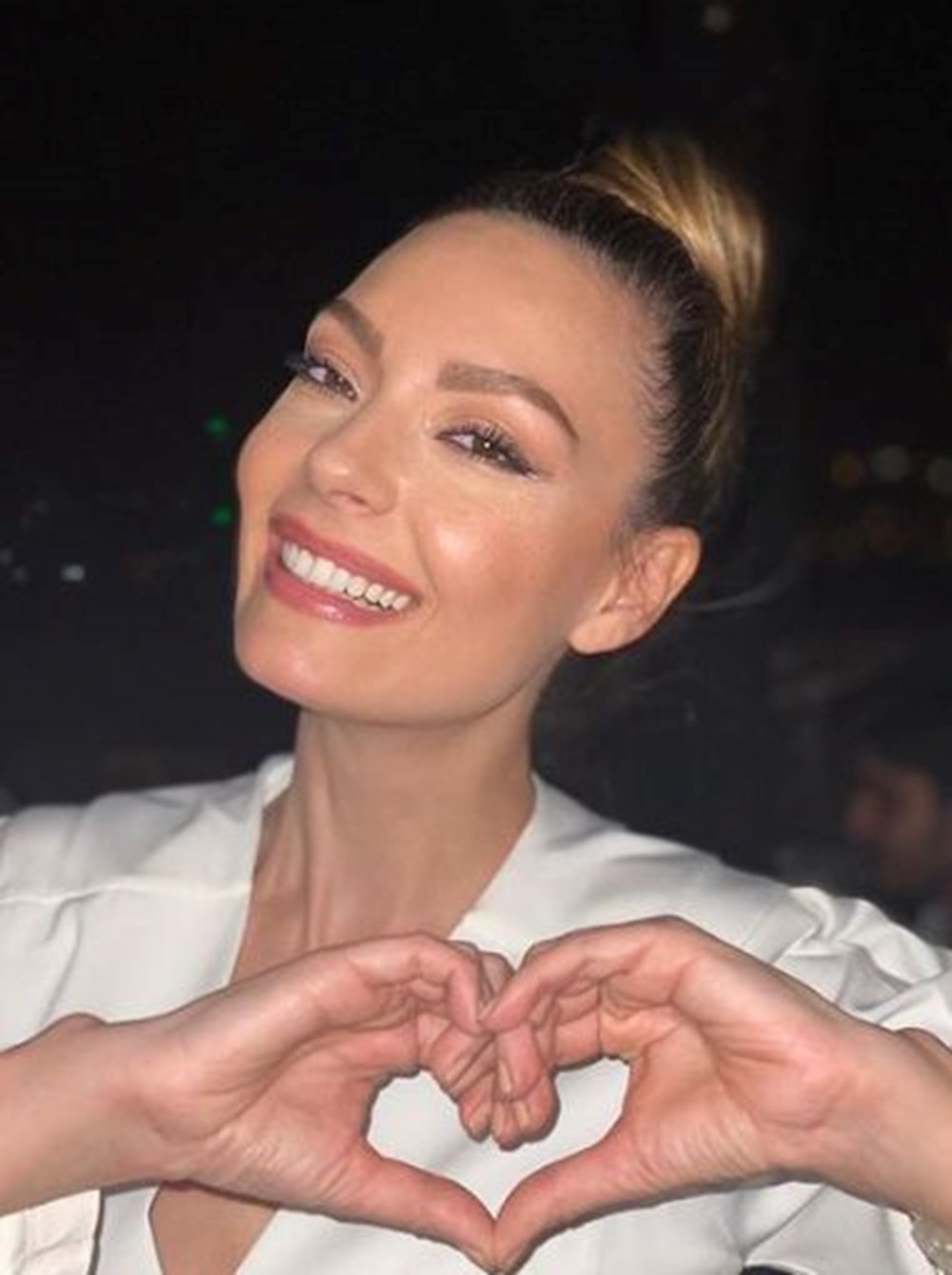 Cenazede çileden çıkmıştı: Özge Özder'den Şener Şen'e destek - 4