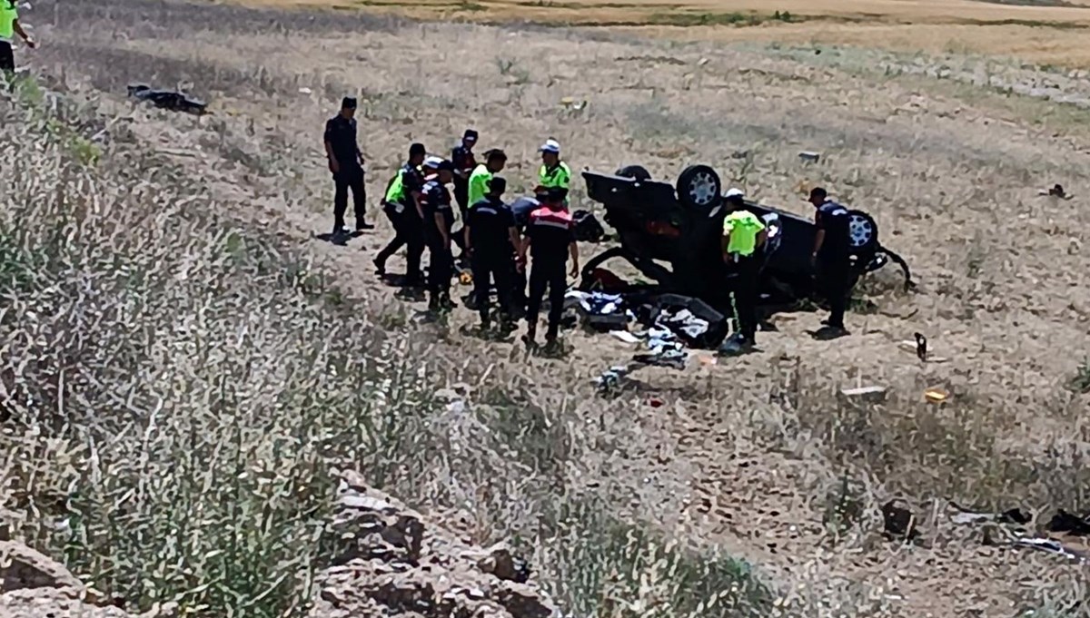 Yozgat'ta feci kaza: 2 ölü, 2 ağır yaralı Yozgat'ta feci kaza: 2 ölü, 2 ağır yaralı