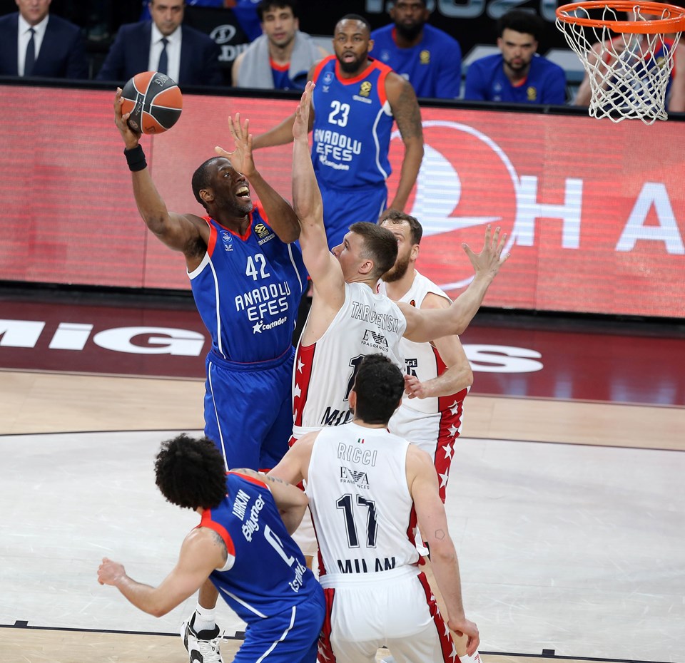 Anadolu Efes adım adım Final Four'a (Anadolu Efes-Olimpia Milano maç sonucu) - 2