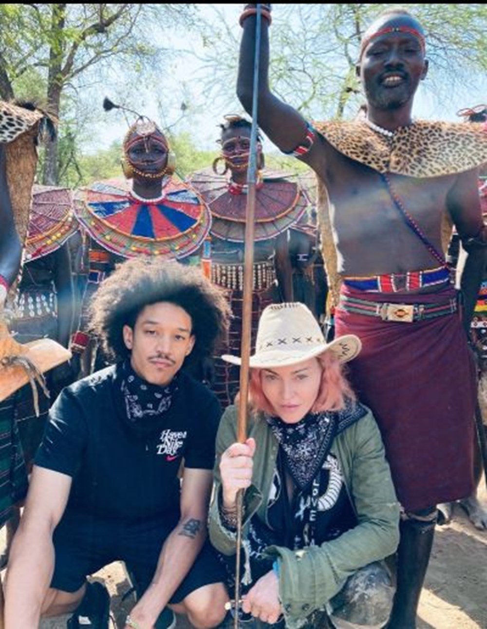 Madonna seyahat kısıtlamasına rağmen 3 haftada 5 ülke gezdi - 5