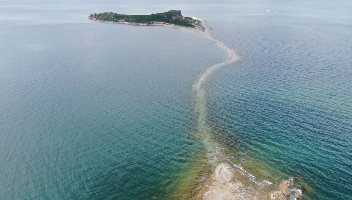 Su seviyesi yüzde 80 düştü: 1 kilometrelik antik yol ortaya çıktı Su seviyesi yüzde 80 düştü: 1 kilometrelik antik yol ortaya çıktı