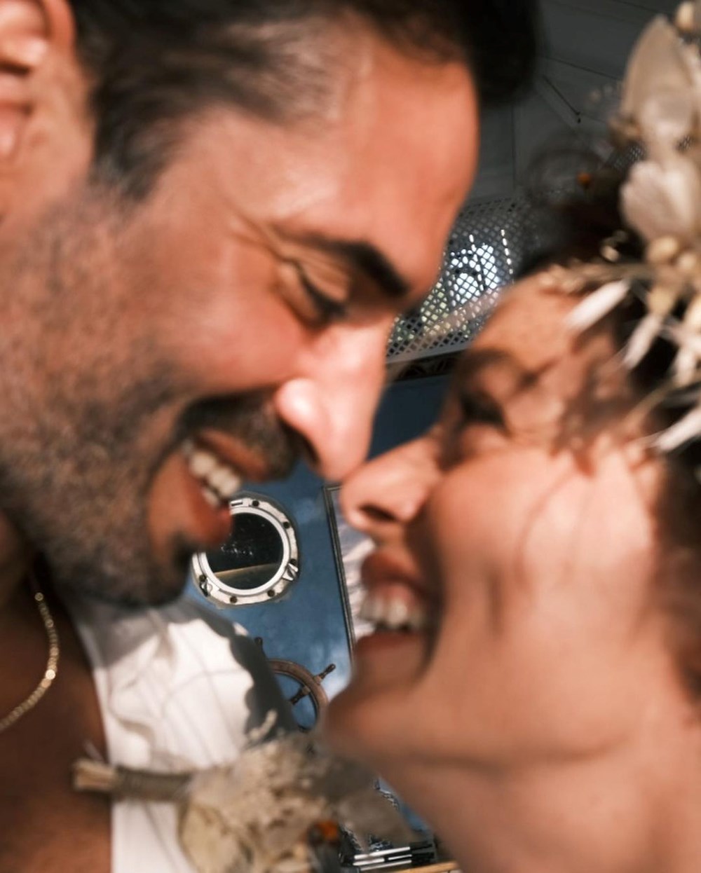 Özge Özpirinçci ve Burak Yamantürk'ten romantik yıl dönümü kutlaması - 3