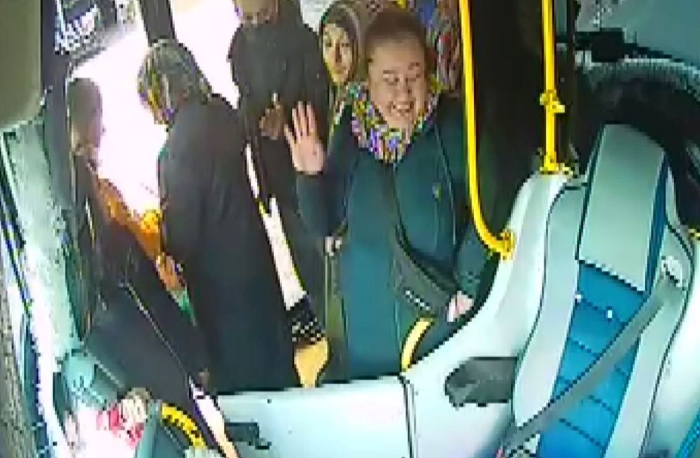 Kendisi ile tartışan yolculara küsen şoför, kontak kapatıp otobüsten indi - 5