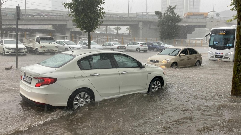 İzmir, Eskişehir ve Bilecik'te şiddetli yağış - 1