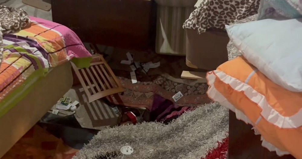 Beykoz’da bir evin zemini çöktü - 2